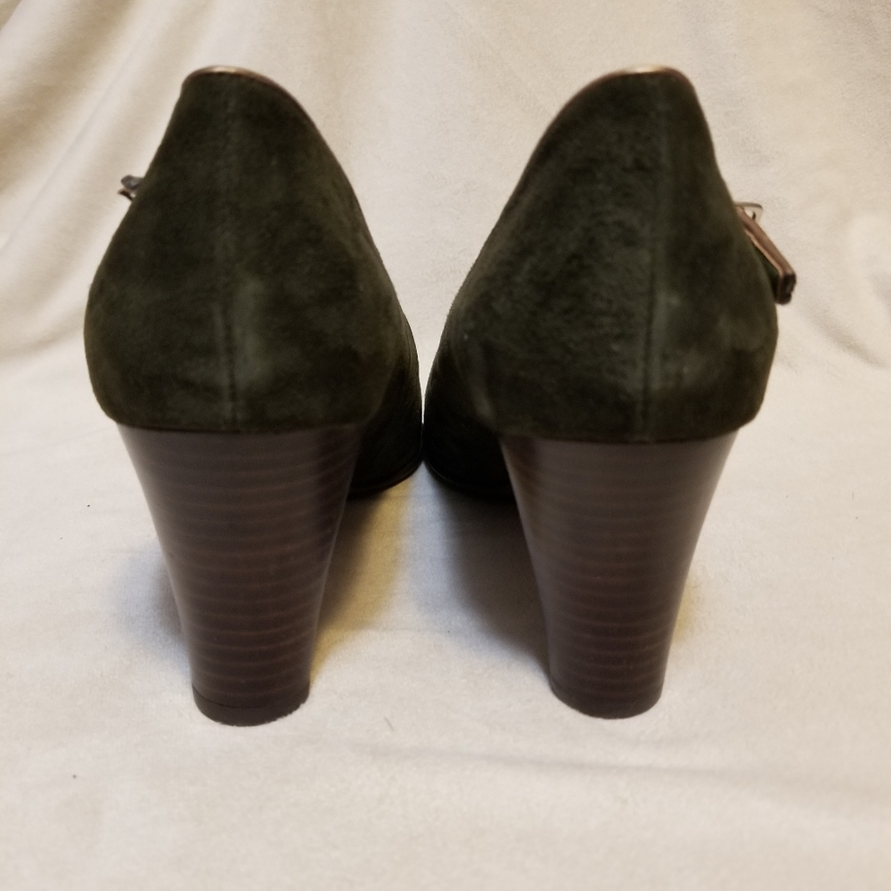 Shoes - Picture 3 of 5